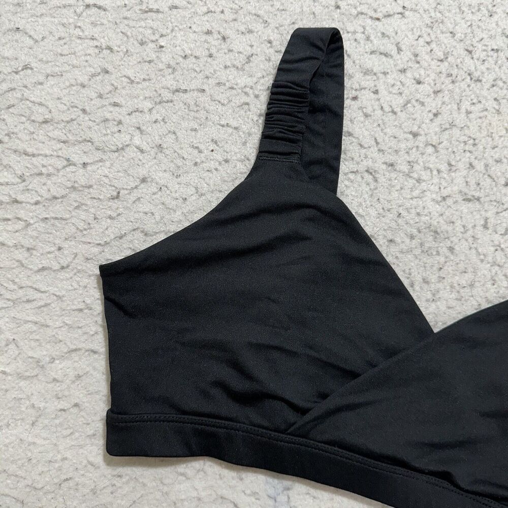 Fabletics Women's Medium Cross Front Wireless Spo… - image 4